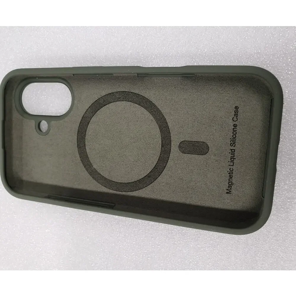 Floral Engraved Slim Protective Case for iPhone 16 Olive / Forest Green